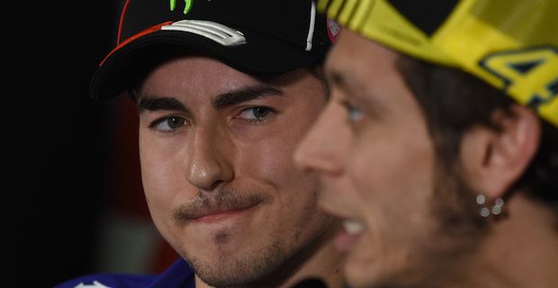 motogp-phillip-island-2015-rossi-lorenzo-default