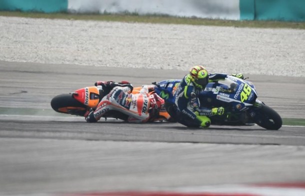 reazioni-paddock-rossi-vs-marquez-sepang-2015
