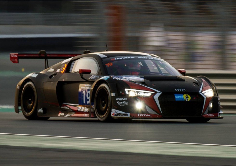 24-Hours-of-Dubai-13-1068x755